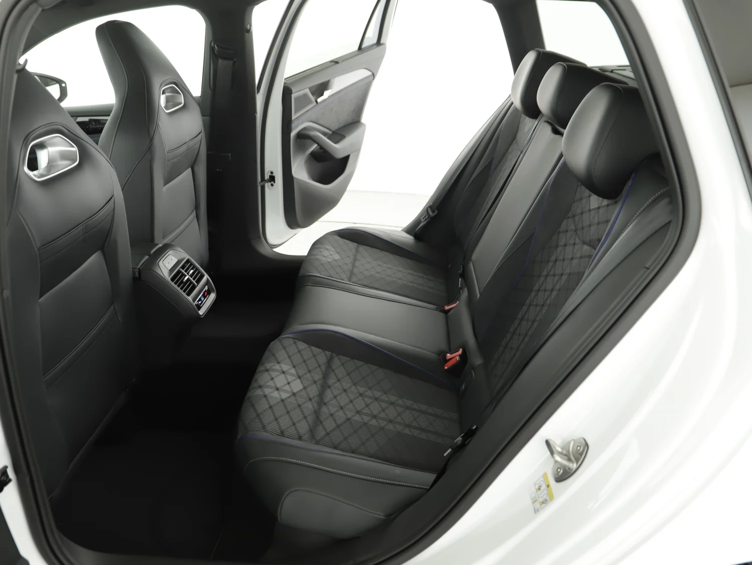 Bild eines Passat Variant Sport eHybrid 150kW