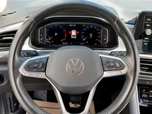 VW T-Roc Life TSI DSG in Pyritsilber Metallic