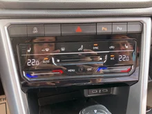 VW T-Roc Life TSI DSG in Pyritsilber Metallic