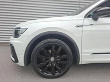 VW Tiguan Sky TDI SCR 4MOTION DSG in Pure White