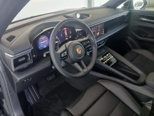 Porsche Macan 4 in vulkangraumetallic
