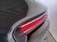 Porsche Macan 4 in vulkangraumetallic
