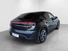 Porsche Macan 4 in vulkangraumetallic
