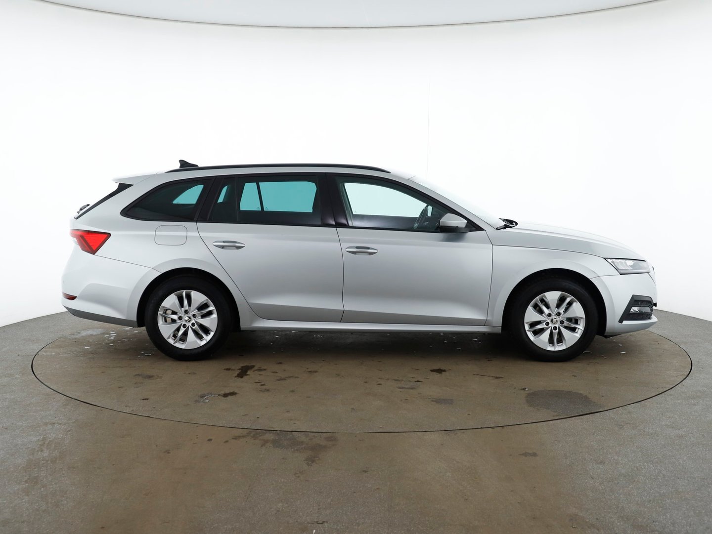 Škoda OCTAVIA Combi Ambition TDI DSG | Bild 4 von 30