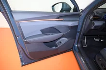 CUPRA Terramar 1.5 e-TSI 150 PS DSG in Fjord-Blau