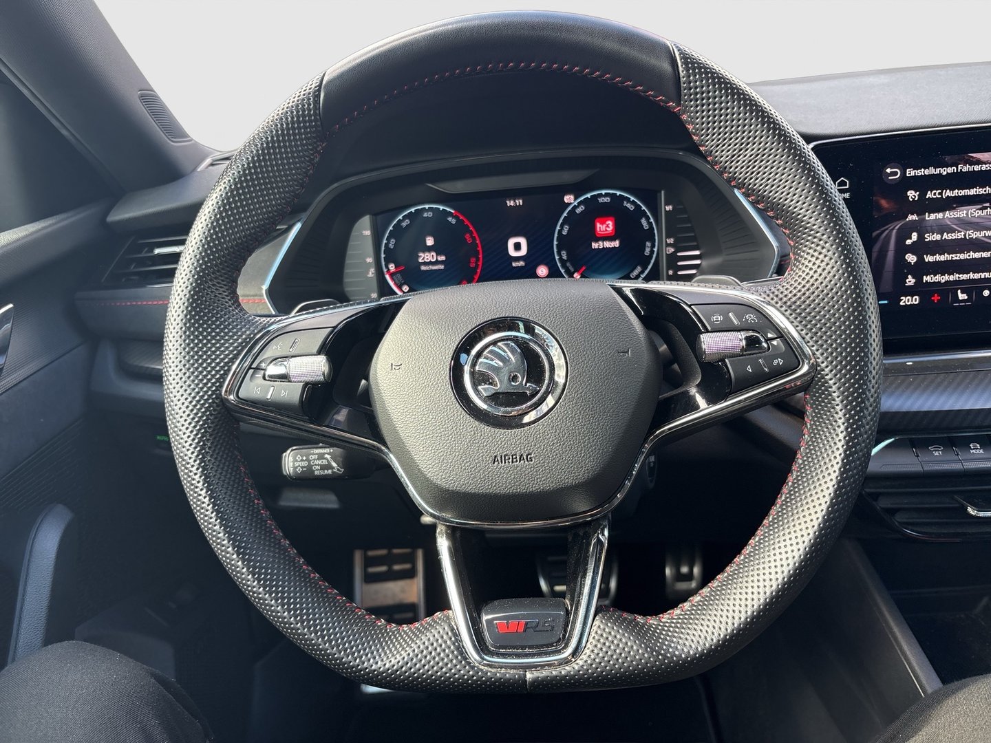 Škoda OCTAVIA Combi RS TDI DSG | Bild 14 von 22
