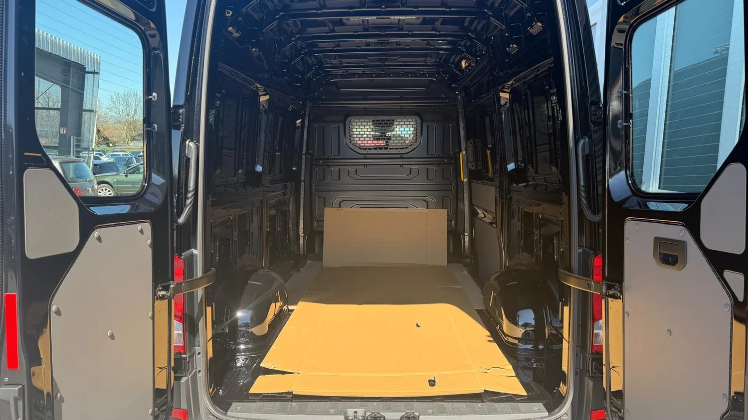 Bild eines Crafter 30 Kastenwagen L3H3 TDI