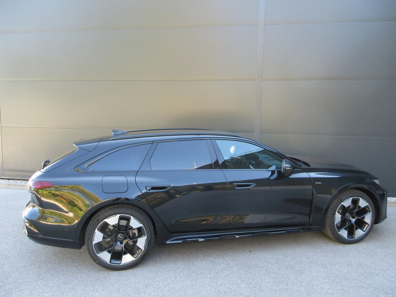 Bild eines A6 allroad e-hybrid quattro 270 kW