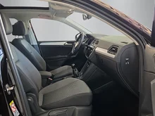 VW Tiguan Sky TSI ACT OPF in Deep Black Perleffekt