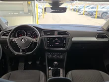 VW Tiguan Sky TSI ACT OPF in Deep Black Perleffekt