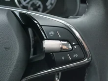 Škoda Kamiq Ambition TSI DSG in 1Z Schwarz-Magic Perleffekt