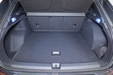 CUPRA Terramar 1.5 e-TSI 150 PS DSG in Tambora-Grau Metallic