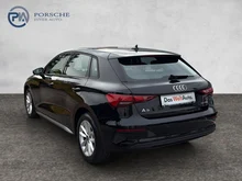 Audi A3 Sportback 30 TDI in brillantschwarz