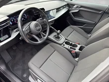 Audi A3 Sportback 30 TDI in brillantschwarz