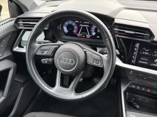 Audi A3 Sportback 30 TDI in brillantschwarz