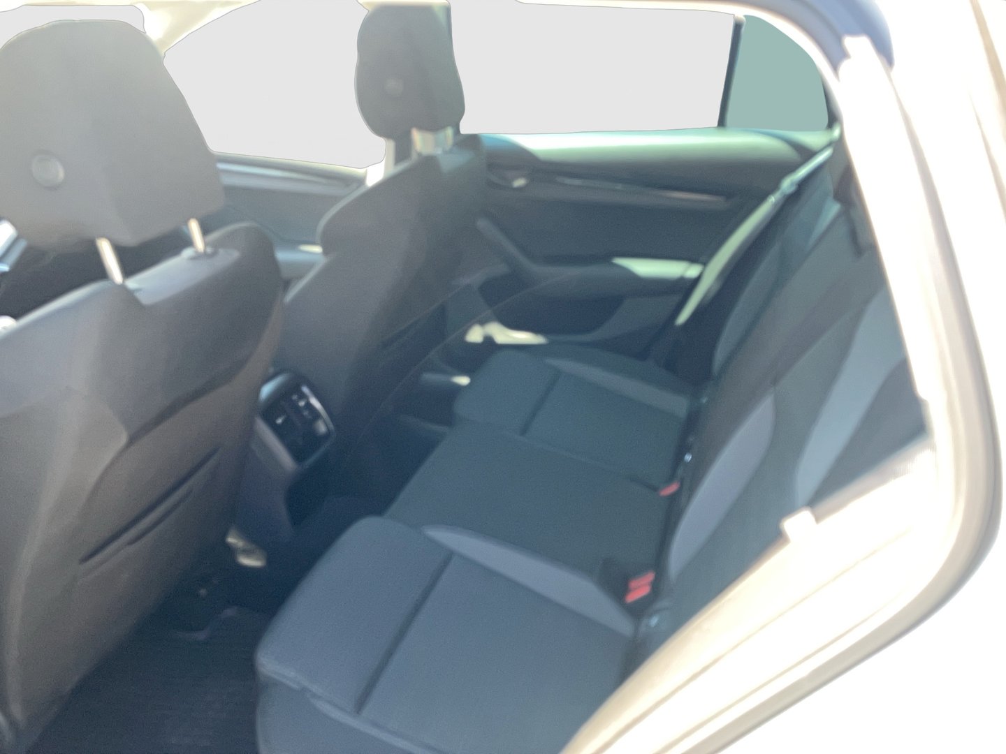 Škoda OCTAVIA Combi Ambition TDI | Bild 18 von 21