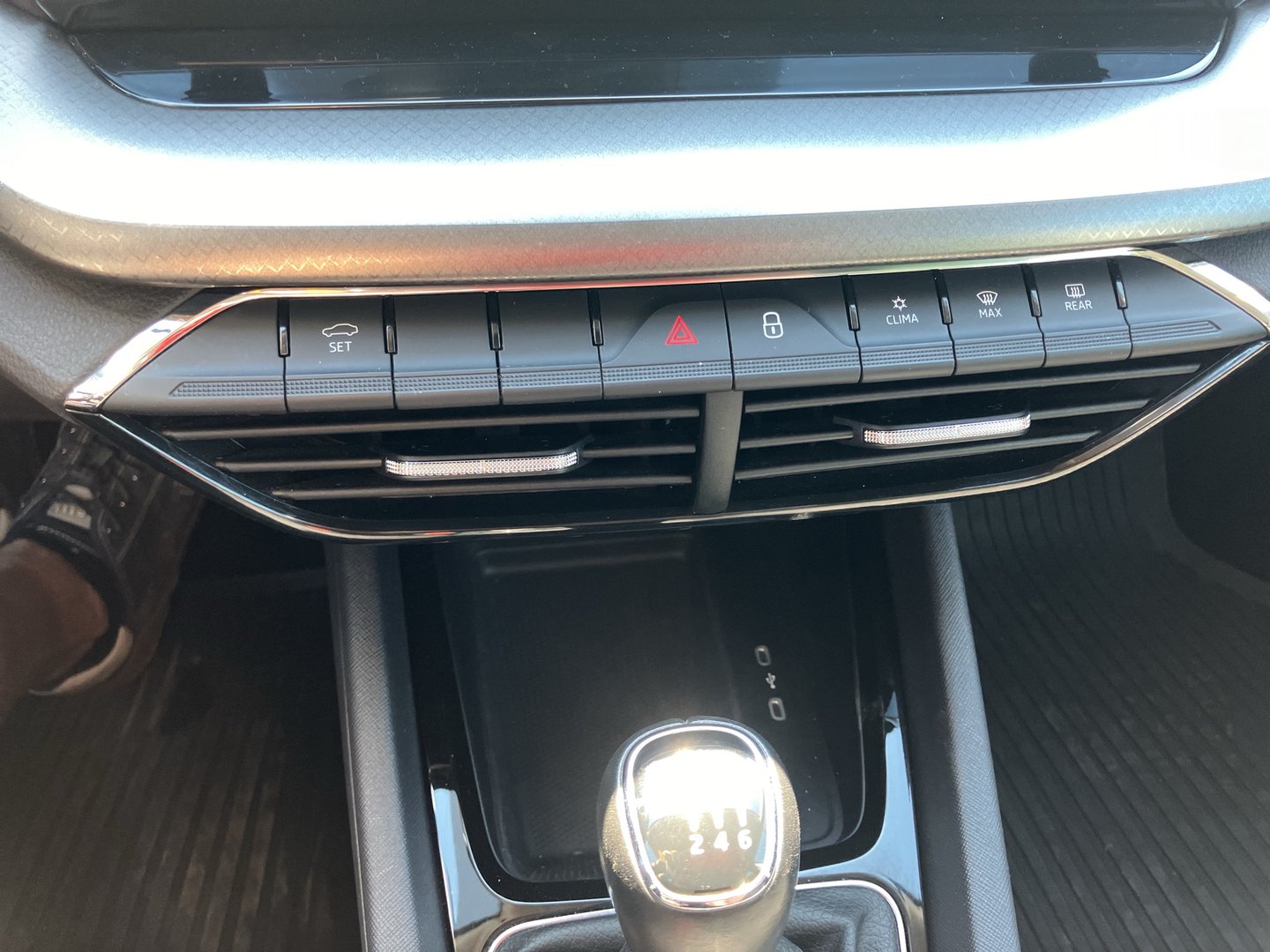 Škoda OCTAVIA Combi Ambition TDI | Bild 16 von 21