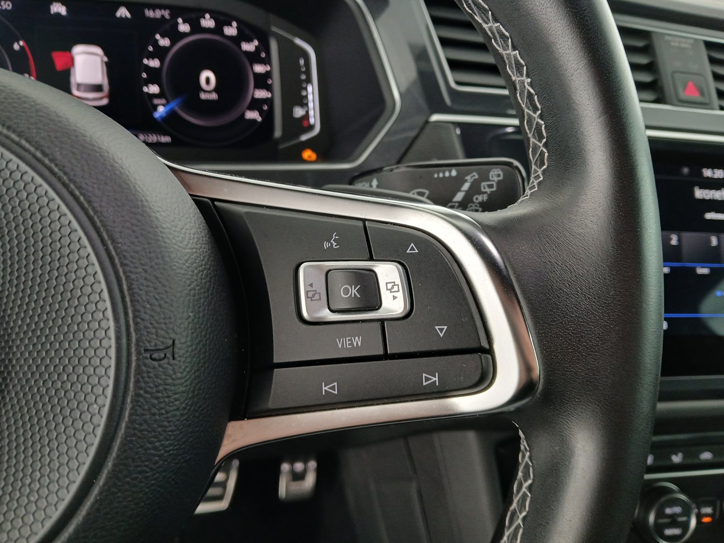 VW Tiguan All. HL TSI OPF 4MOTION DSG 5-Sit | Bild 18 von 35