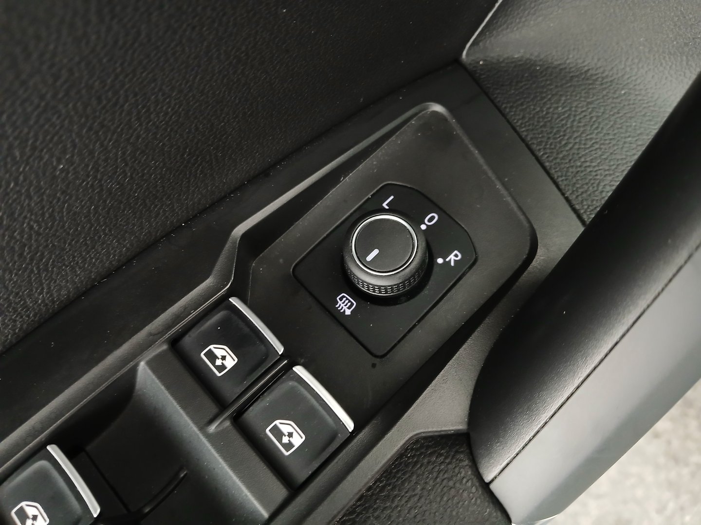 VW Tiguan All. HL TSI OPF 4MOTION DSG 5-Sit | Bild 11 von 35