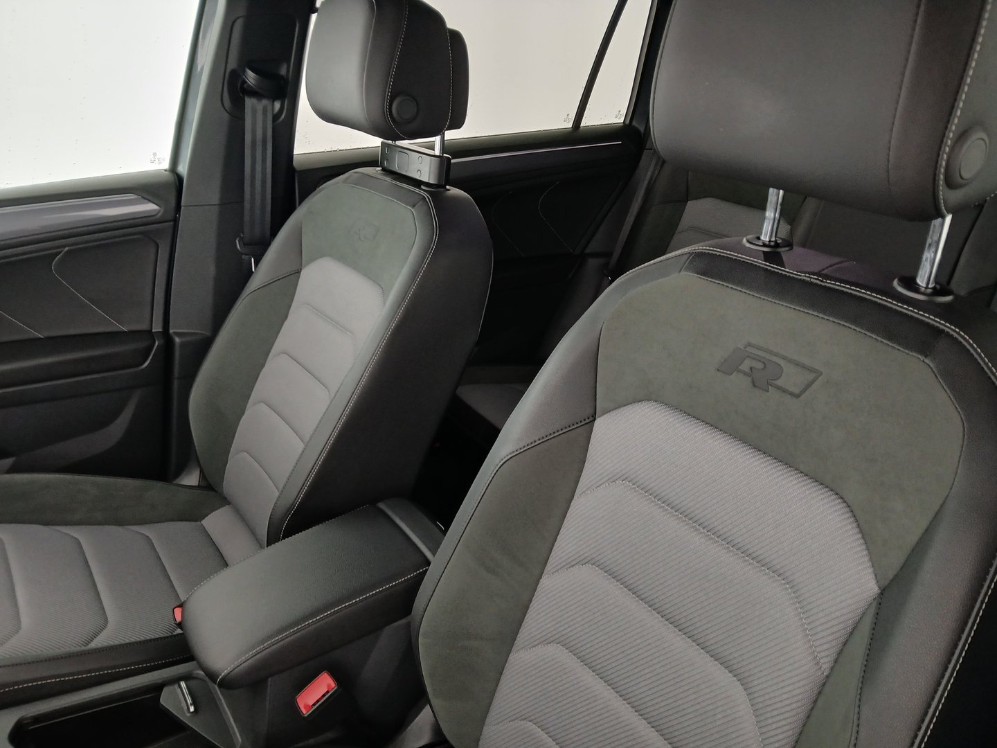 VW Tiguan All. HL TSI OPF 4MOTION DSG 5-Sit | Bild 33 von 35
