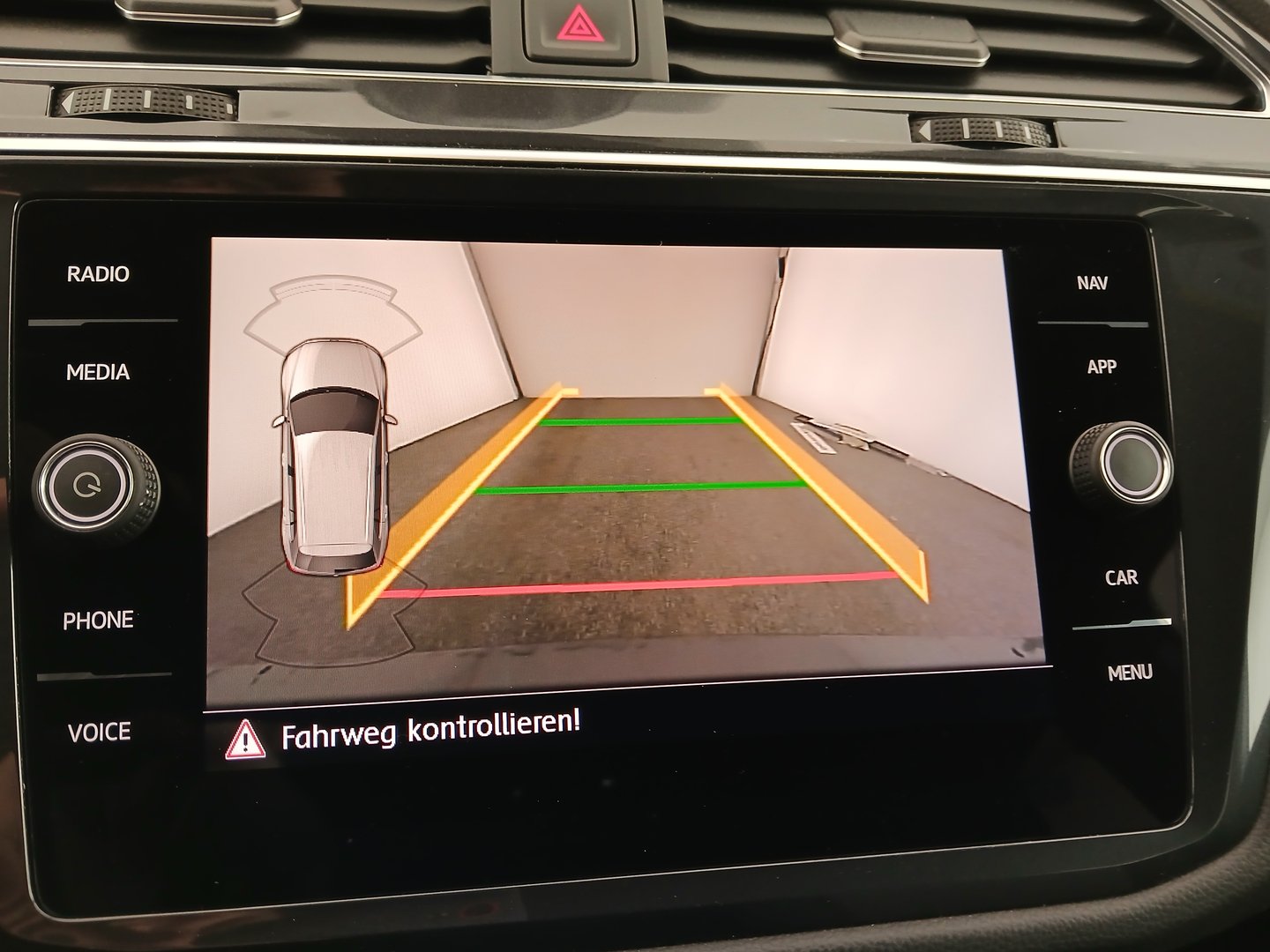 VW Tiguan All. HL TSI OPF 4MOTION DSG 5-Sit | Bild 26 von 35