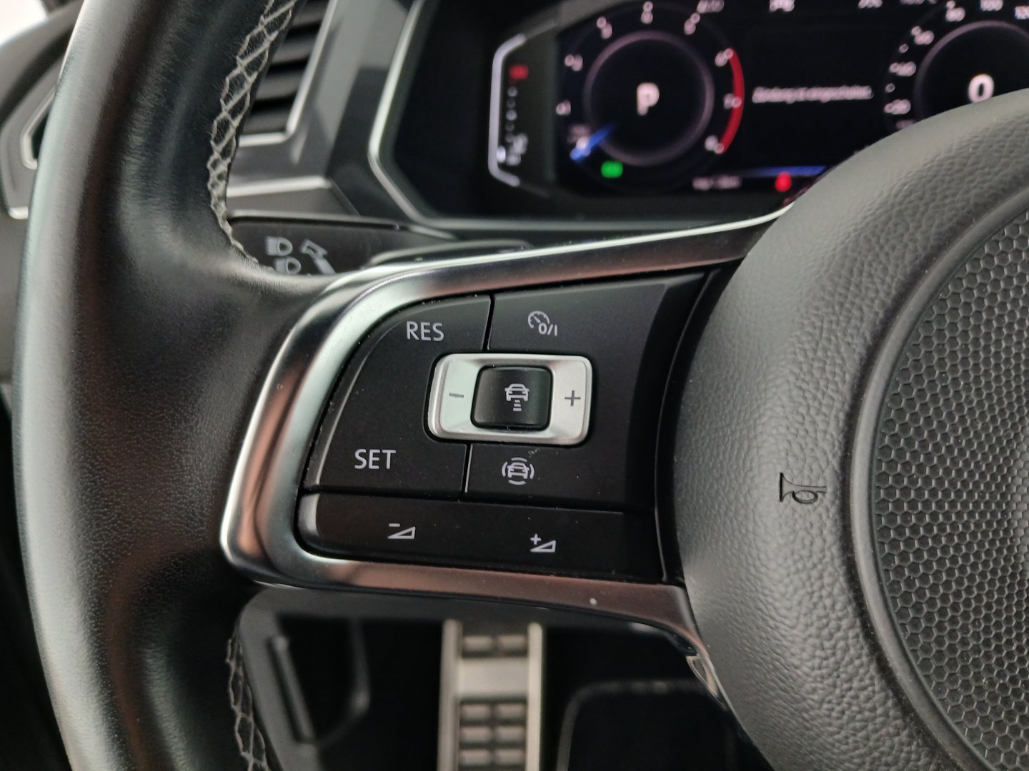 VW Tiguan All. HL TSI OPF 4MOTION DSG 5-Sit | Bild 17 von 35