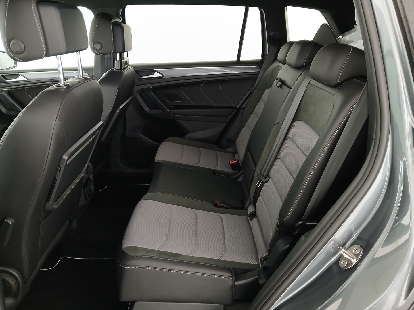 VW Tiguan All. HL TSI OPF 4MOTION DSG 5-Sit | Bild 30 von 35