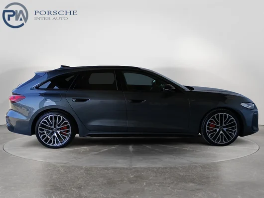 Bild eines Audi A5 Avant e-hybrid quattro 270 kW