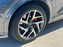 Audi SQ6 Sportback e-tron in Daytonagrau Perleffekt