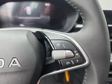 Škoda Fabia Essence in Timiano-Grün