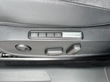 VW ID.3 Neo Style 170 kW - 79 kWh in Dark Olivine Green Metallic