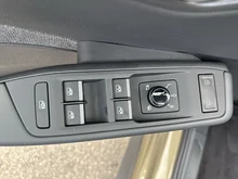 VW ID.3 Neo Style 170 kW - 79 kWh in Dark Olivine Green Metallic