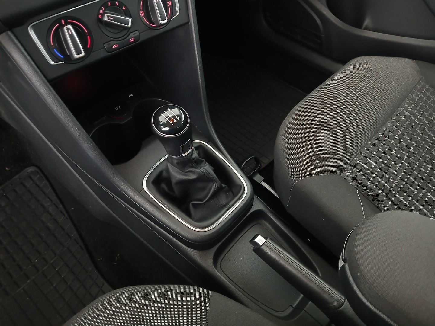 VW Polo Comfortline BMT | Bild 12 von 21