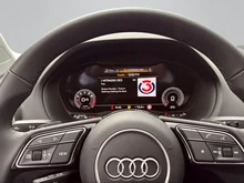 Audi Q2 35 TFSI advanced in L5 Florettsilber Metallic
