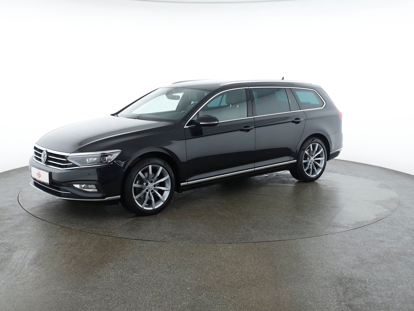 VW Passat Variant Elegance TDI DSG | Bild 2 von 39