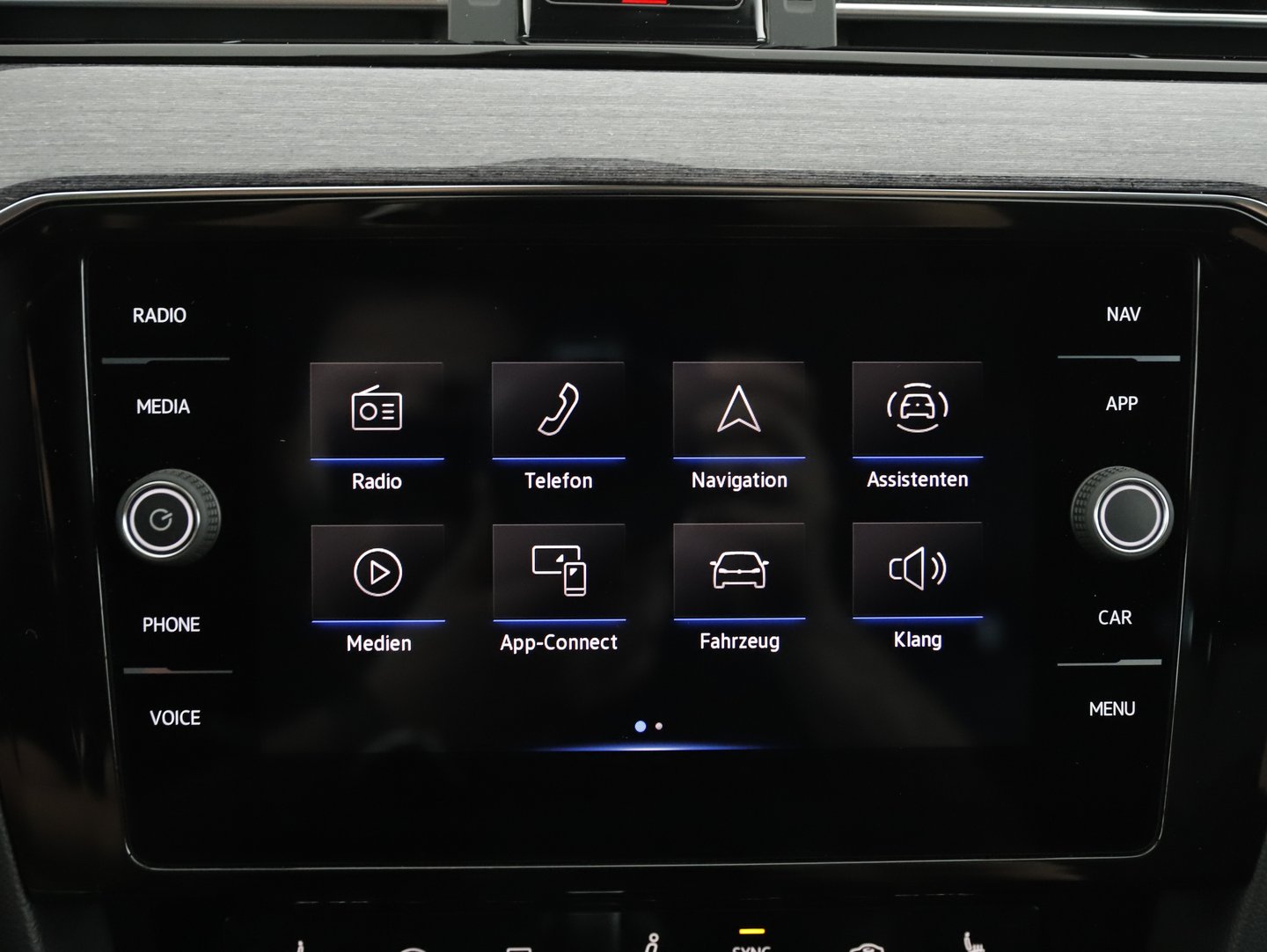 VW Passat Variant Elegance TDI DSG | Bild 24 von 39