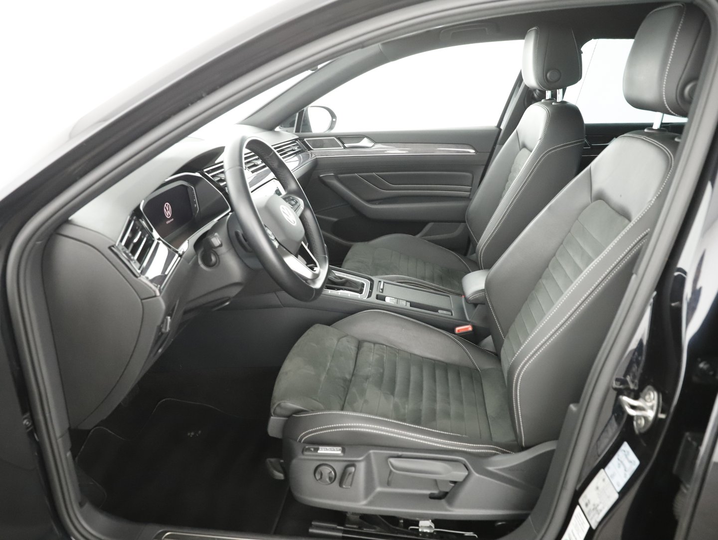 VW Passat Variant Elegance TDI DSG | Bild 13 von 39