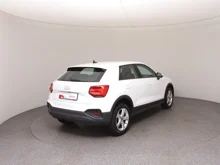 Audi Q2 30 TFSI intense in ibisweiß