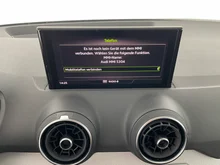 Audi Q2 30 TFSI intense in ibisweiß
