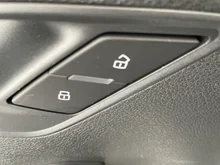 Audi Q2 30 TFSI intense in ibisweiß