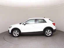 Audi Q2 30 TFSI intense in ibisweiß