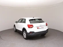 Audi Q2 30 TFSI intense in ibisweiß