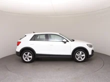 Audi Q2 30 TFSI intense in ibisweiß