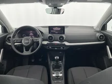 Audi Q2 30 TFSI intense in ibisweiß