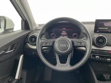Audi Q2 30 TFSI intense in ibisweiß