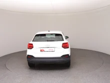Audi Q2 30 TFSI intense in ibisweiß