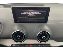 Audi Q2 30 TFSI intense in ibisweiß
