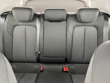 Audi Q2 30 TFSI intense in ibisweiß