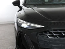 Audi A6 Avant quattro TDI 220 kW in Mythosschwarz Metallic