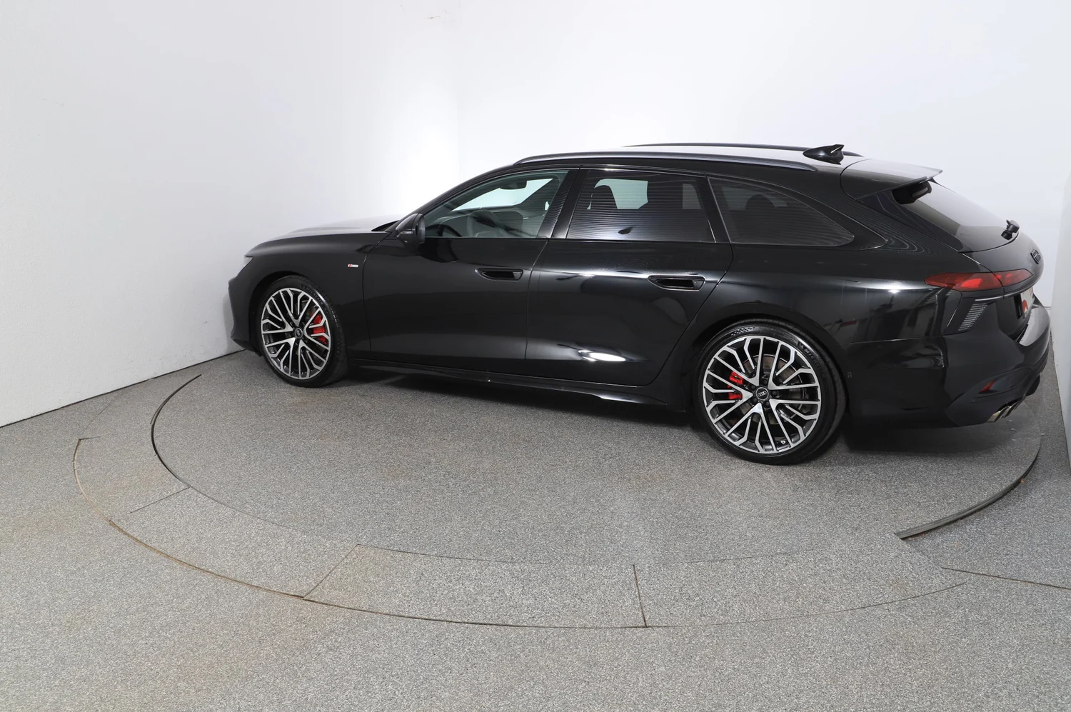 Bild eines Audi A6 Avant quattro TDI 220 kW